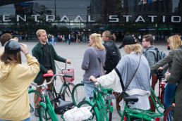 rotterdam centraal station rondleiding fietstour educatie fietsen door rotterdam met gids urbanguides toerisme